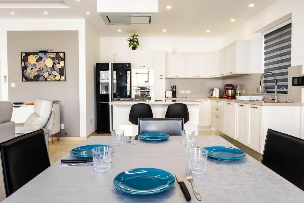 Mellieha, Luxury 3 Bedroom Azure Maisonette المظهر الخارجي الصورة